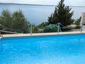 Luxury Apartment with heated pool in Starigrad
