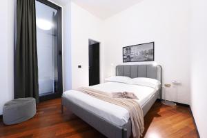Contempora - Interior 900 2nd Floor - Duomo - Missori