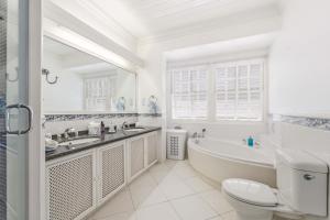 Steps from the Sea with a Plunge Pool - Chanel No. 5