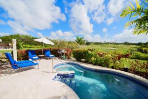 Westmoreland Villa with Pool and Golf Views - Cherry Red