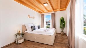 NAMASTÉ Homes - Ferienwohnung mit Balkon & Carport