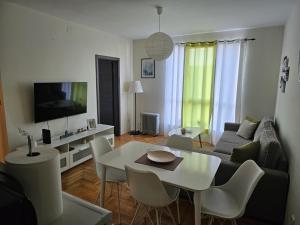 Apartman Kraljevi cardaci 5b-32