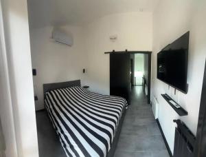 House with Private Pool in Spindoli - 100 m²