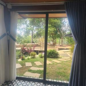 Thơ vy măng đen retreat