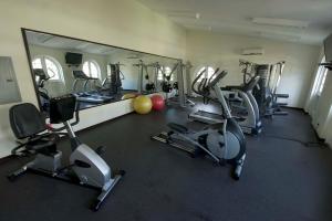 Modern Beachfront Condo with Pool - Sapphire 118