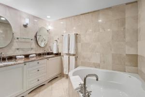 Chic Beachfront 2-bed - Saint Peters Bay 208