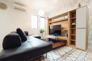 New! Direct to Shinsaibashi & Umeda! Uemachi 大阪城公園徒歩 中央区の一棟貸切 最大11名