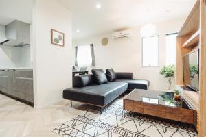 New! Direct to Shinsaibashi & Umeda! Uemachi 大阪城公園徒歩 中央区の一棟貸切 最大11名