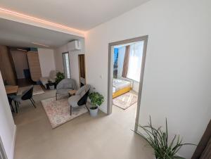 Slavic Spacious Apartments by CHORS