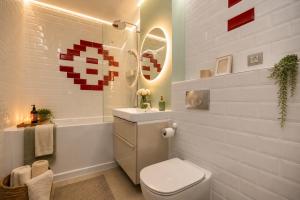 Sunset Views 1BR - Balcony & Free Parking