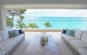 Oceanfront luxury - Portico 1
