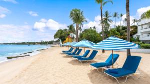 Beachfront with resort pool - Glitter Bay 214