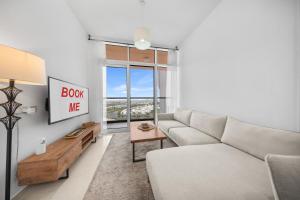 StayShort - Tranquil 1BR Hideaway in Damac Hills