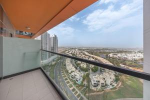 StayShort - Tranquil 1BR Hideaway in Damac Hills