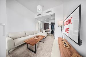 StayShort - Tranquil 1BR Hideaway in Damac Hills