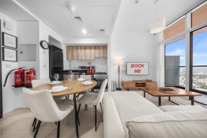StayShort - Tranquil 1BR Hideaway in Damac Hills