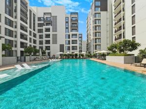 Bloomfields 2BR in Mangrove at Creek Beach