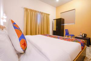FabHotel Hill View Cottages - Nr Club Cubana