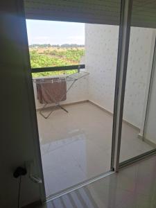 Bel Appt Climatisé avec Balcon, Ascenseur & Piscines Asilah Marina Golf