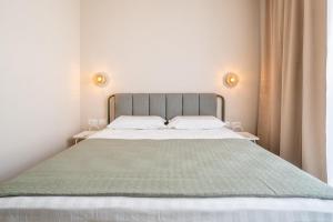 Riviera View 2BR Apartment in Drymades by PikHost