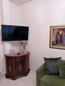 La Couronne des Oliviers Charm and Elegance