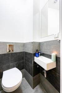 Prague Days - Spacious Apartments with Workspaces in Top Location