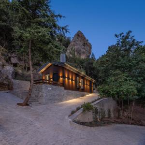 Hill Suites Zachlorou