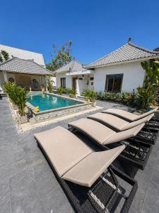 Empat Bintang Villas