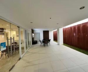Studio Condo Staycation I The Courtyard at Scala I Taguig City
