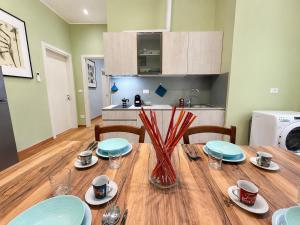 Due Torri - Room with private bathroom in the center
