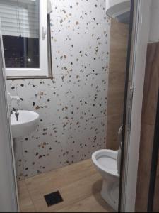 Apartmani Holiday Sutomore