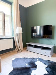 Mona Lisa apartment