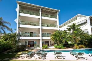 Casual Beachfront 1-Bed with Pool