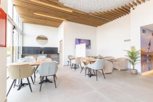 HQ Arena Hotel