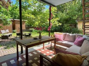 Pet Friendly Holiday Home near Swimming Lake