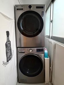 New Long-term stays welcome 3 minutes to Seokchon Station Parking Sunlight Baby chair Air conditioner 2 minutes to Lotte World 3 minutes to the sports complex 4 minutes to KSPO