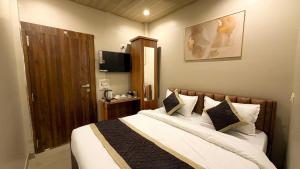 Hotel Meriton Star Ulhasnagar