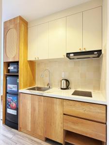 304 - La Van Residence - Dreamy Street View Studio