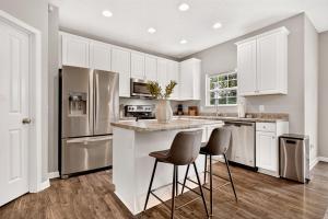 3BR Home, Indianapolis Extended & Monthly Stays