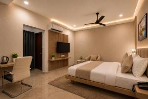 Hotel Classic V Square Near Hitech City & Nexus Mall Kukatpally,