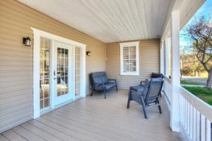 Country house with SPA, small beach, pool