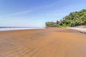 Steps to Beach! El Ballenato 2-Home Bundle