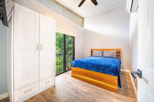 Shared Pool Access: Updated Apt in Playa Avellanas