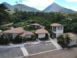 Arenal Keljá Luxury Villa Charajtoc-Heated Pool-Volcano View-Eco Trails