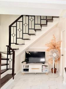 3BR with Movie Stay in Vista Mall Malolos by Casa Bella de Provence