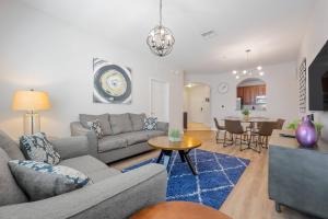 IS2-210 - 3BR apartment sleeps 8 at Vista Cay