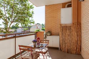 Apartment with balcony between Rome and the sea