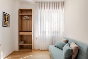Apartment with balcony between Rome and the sea