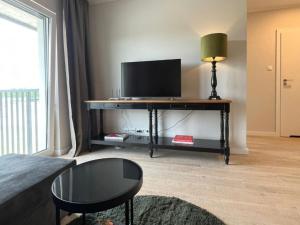 Family Apartment for 4 by the Water