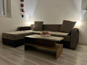 Central Point Apartment
